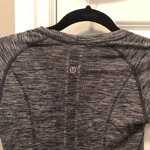 Lululemon top
